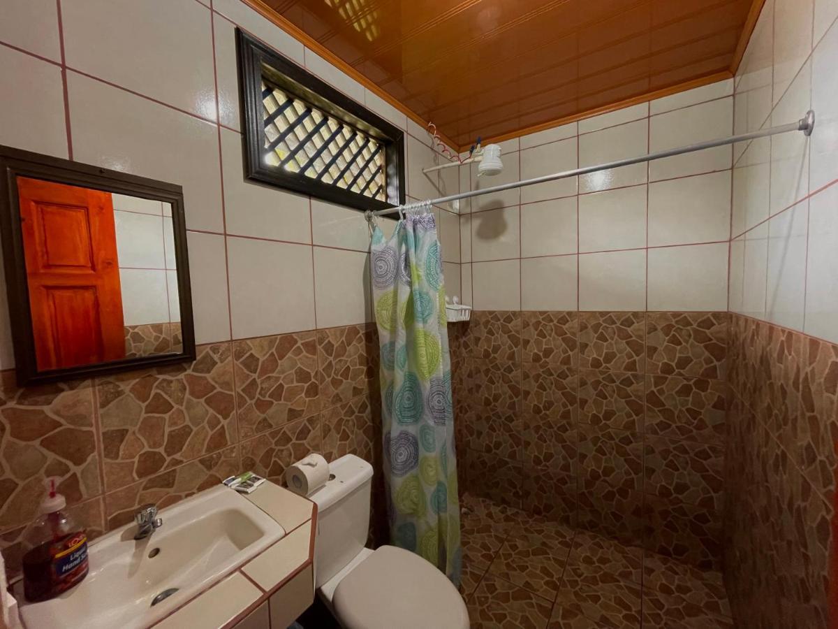 Los Amigos Jungle Hotel Тортугеро Екстериор снимка