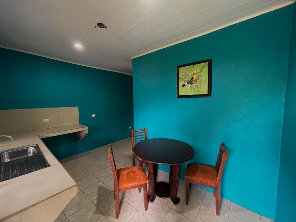 Los Amigos Jungle Hotel Тортугеро Екстериор снимка