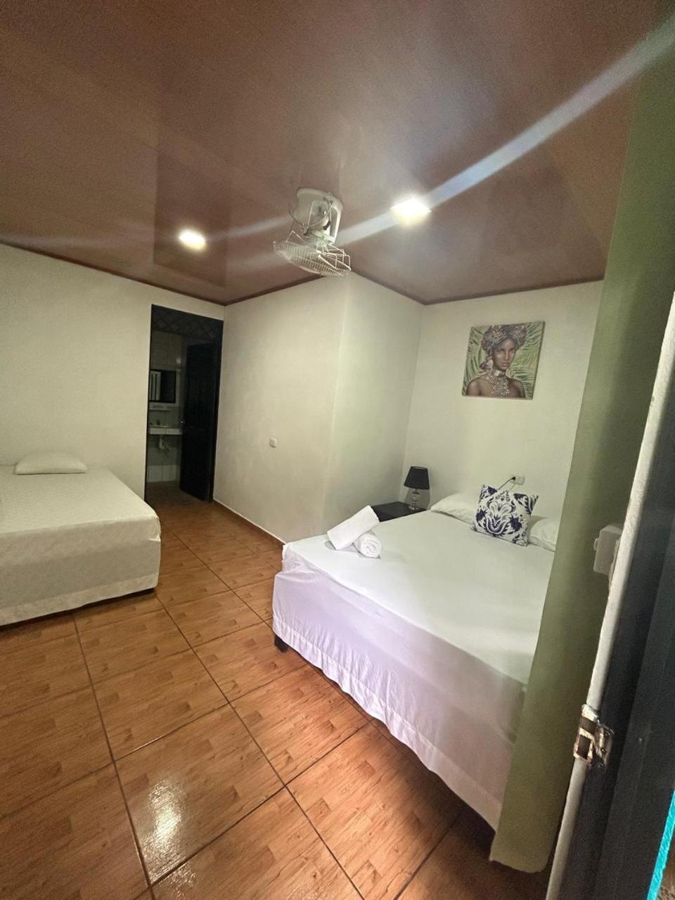 Los Amigos Jungle Hotel Тортугеро Екстериор снимка